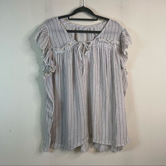 Old Navy Stripe Patterned Ruffle Top - Picture 1 of 4